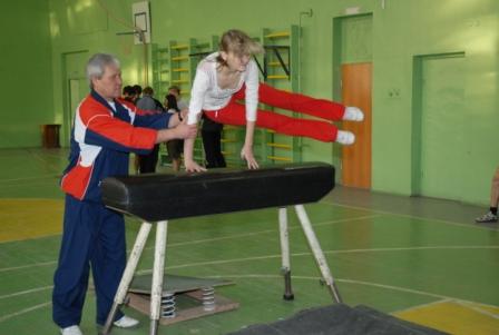 Подвижные игры на уроках физкультуры, 813 КБ различных сценариев спортивных празд